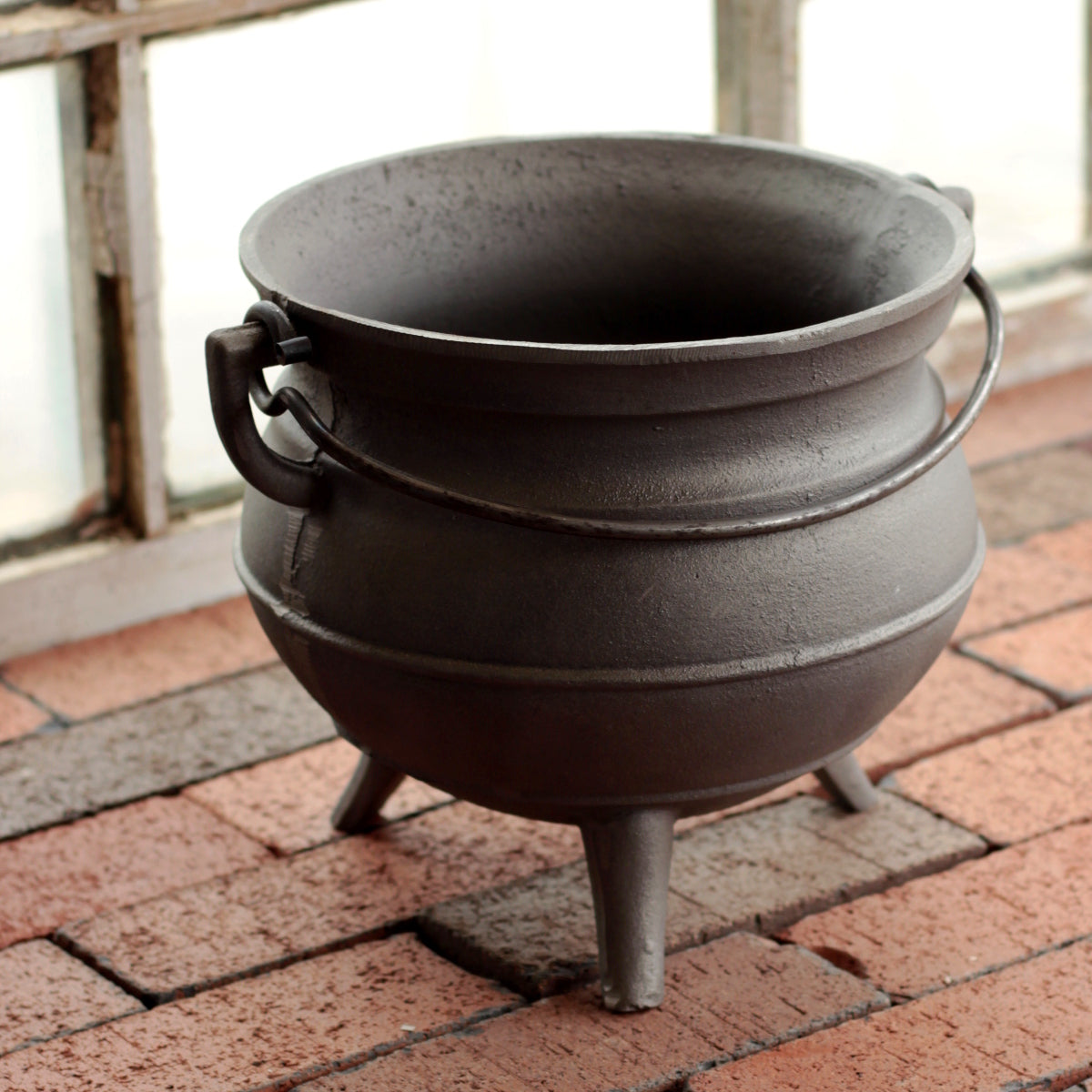 Cast Iron Serving Pot, Cast Iron Cauldron