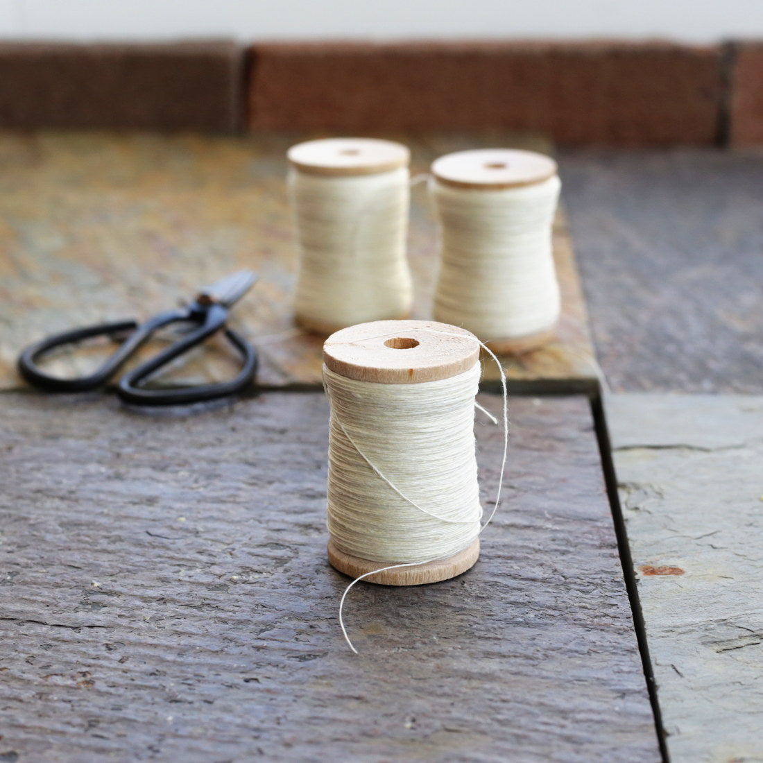 Crain #771 Natural Waxed Linen Carpet Sewing Thread