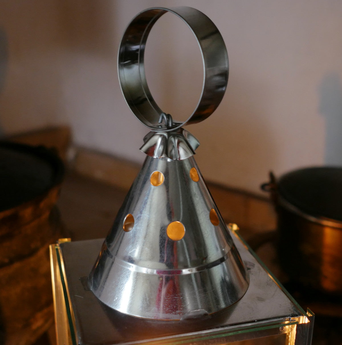 The Lantern 10-Sided Tankard Pint Glass Nucleated CE 20oz / 570ml